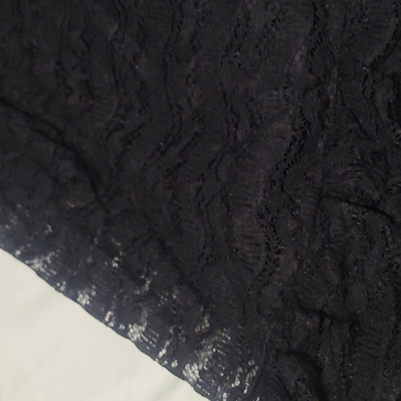 Black dress - Picture 2 of 3